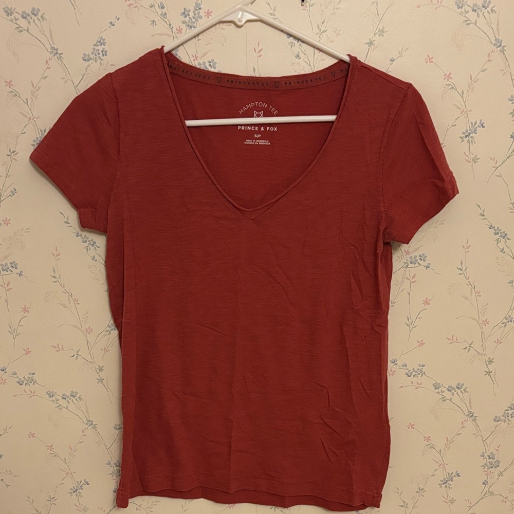 Prince & Fox Women's Rust V-Neck Tee